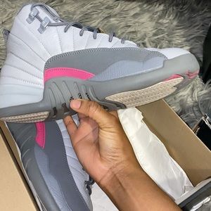 Grey and Vivid Pink 12’s